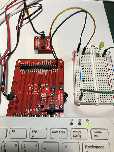 power-on-wired-pHAT-and-breadboard